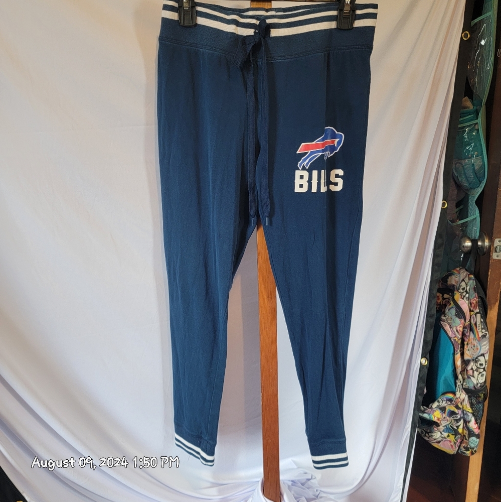 Womans Buffalo Bills joggers size Large ( Fite more like medium)